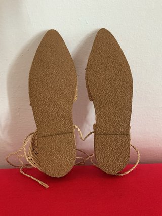 Sandalias rafia y piel artesanales