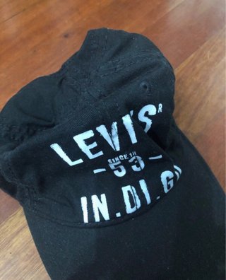Gorra Levi's Negra