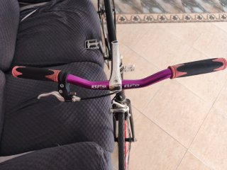 Bicicleta Fixie Negra Ruedas Rojas