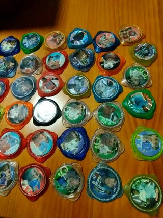 Tazos de fútbol variados
