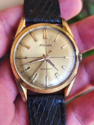Reloj Nivada automático