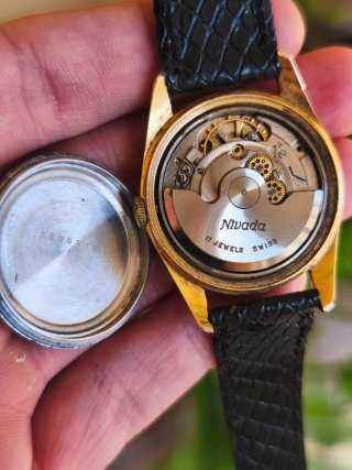 Reloj Nivada automático