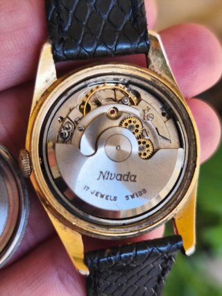 Reloj Nivada automático
