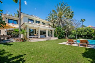 Chalet en alquiler en Las Cancelas - Valdeolletas en Marbella