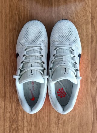 Zapatillas Nike Running Blancas y Naranjas