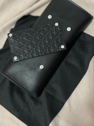Funda original para gafas de la marca Dior.