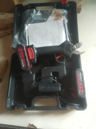 Tijeras Eléctricas 21V con Batería y Cargador