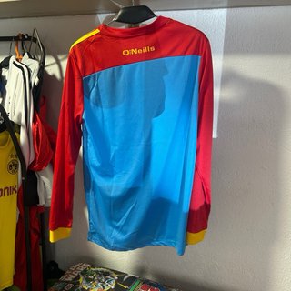 Camiseta O'Neills Manga Larga Roja y Azul