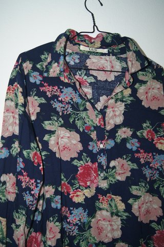 Blusa Estampada Flores Azul Tamanho L