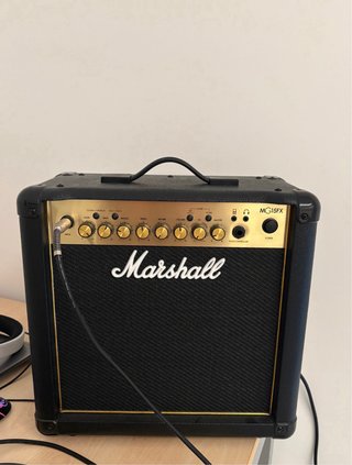 Chitarra Elettrica Ibanez + Amplificatore Marshall