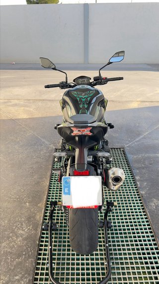 Kawasaki Z900 Negra/Verde