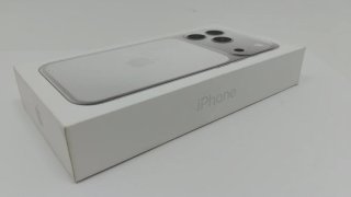 E587883-0 Apple iPhone 17 Pro 256GB