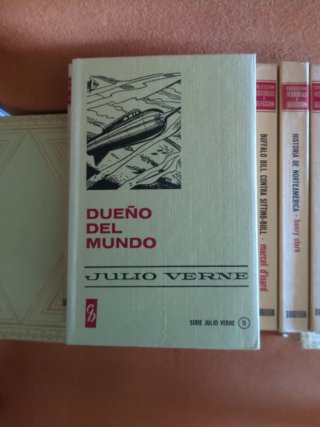 Varios libros clásicos. Editorial Bruguera