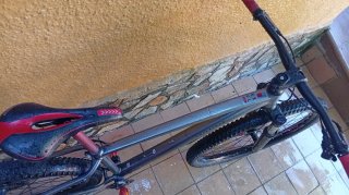 Bicicleta de montaña Rockrider gris  .