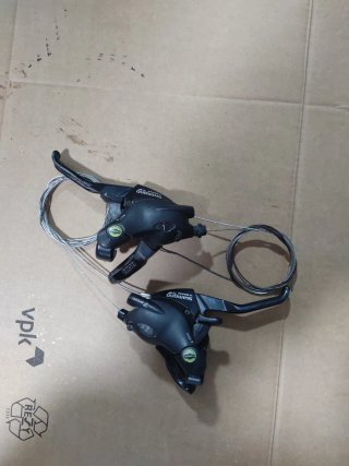 Manetas Shimano 3x7 Cambio y Freno