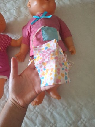 Dos muñecos Nenuco con ropa