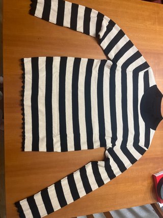 Jersey de rayas beige y negro