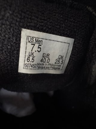Zapatillas de piel VANS Seldan nuevas. Talla 39