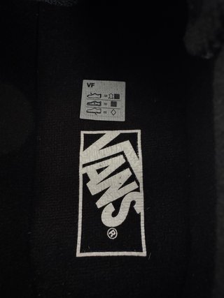 Zapatillas de piel VANS Seldan nuevas. Talla 39
