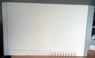 UPS APC Back-UPS CS 500 – con batteria