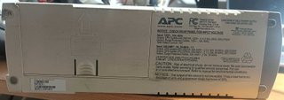 UPS APC Back-UPS CS 500 – con batteria