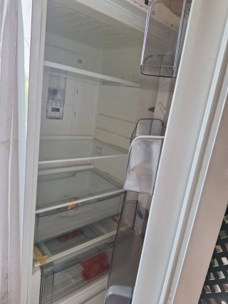 Frigorífico con congelador