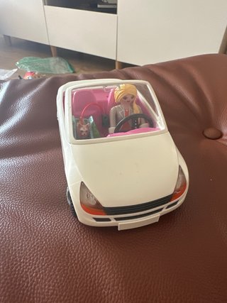 Coche descapotable Playmobil con figuras