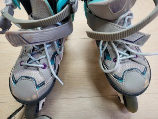 Patines en línea talla 32-35 + Bolsa