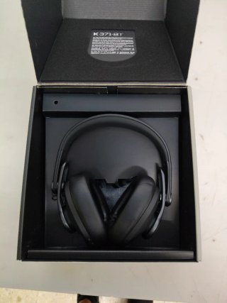 AKG K371-BT Auriculares Bluetooth Cerrados