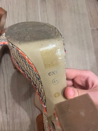 Sandali Exé con zeppa cuoio e fantasia