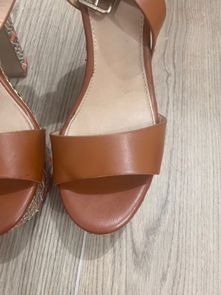 Sandali Exé con zeppa cuoio e fantasia