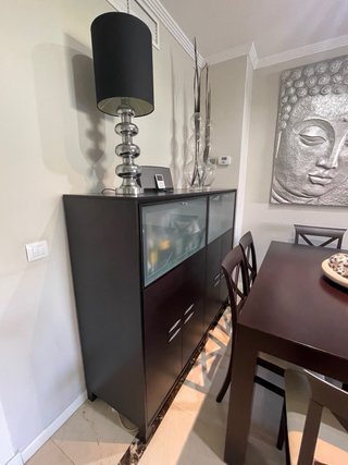 Mesa de comedor y 6 sillas madera oscura