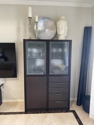 Mesa de comedor y 6 sillas madera oscura