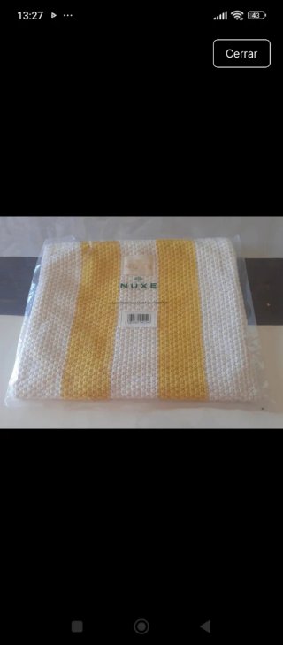 Neceser Nuxe Rayas Blanco y Amarillo