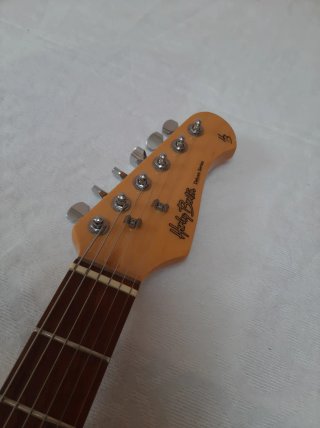 Guitarra Eléctrica Harley Benton ST-70