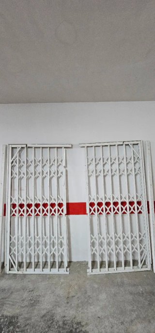 2 Rejas Blancas 102x200 con Cerradura
