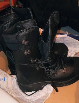 Botas Lavoro anticorte negras