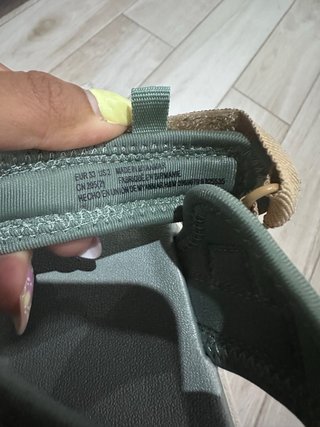 Sandalias niño H.M verde ** Número 33**