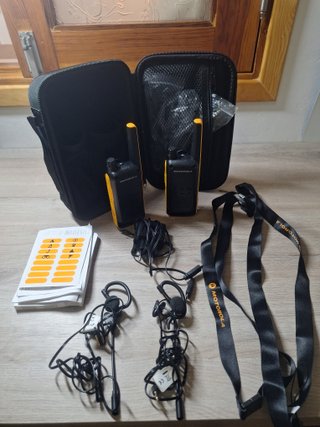 Pack 2 Walkie Talkies Motorola T82 Extreme