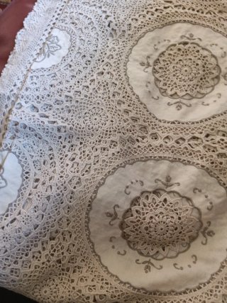 Grande tovaglia uncinetto beige