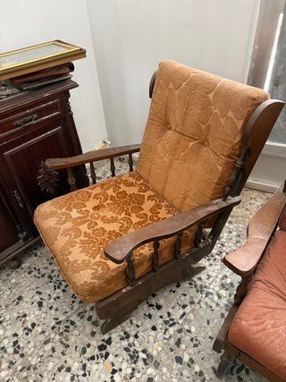 Pareja de Butacas mecedora de tela y madera
