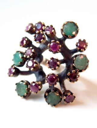 Anillo Plata Rubíes y Esmeraldas