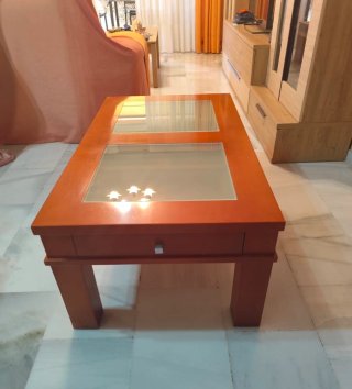 Mesa de salón madera con cristales
