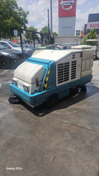 Barredora industrial Tennant 3210