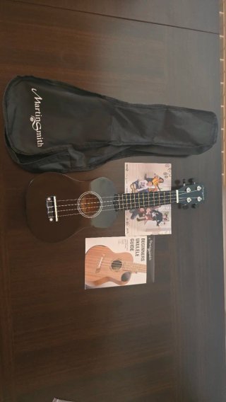 Ukelele Negro Martin Smith UK-212-BK