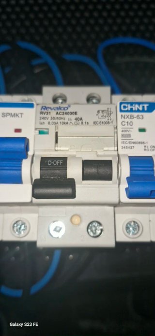 Electricista domiciliario.