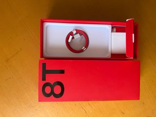 OnePlus 8T - 8GB RAM / 128GB Como Nuevo