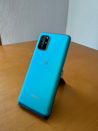 OnePlus 8T - 8GB RAM / 128GB Como Nuevo