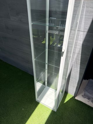 Vitrina de cristal y metal Ikea