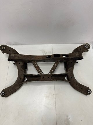 Subchasis trasero Mazda 6 2015
